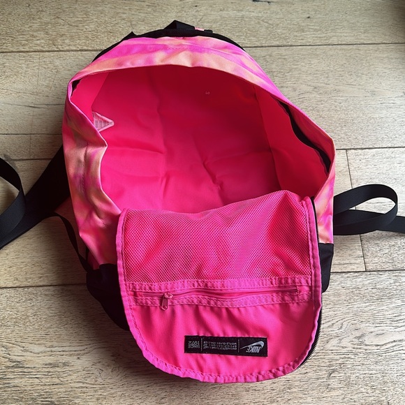 Pink Nike Backpack - Picture 3 of 4